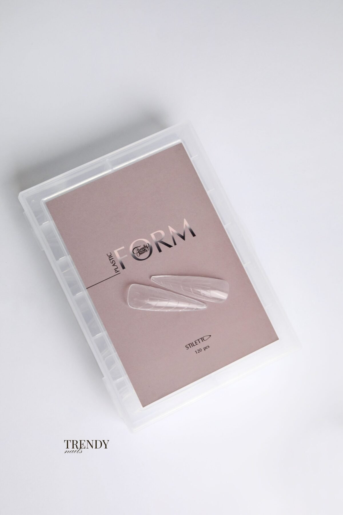 Stilett Upper Forms Trendy Nails