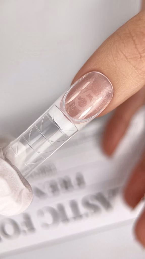 NAIL ART